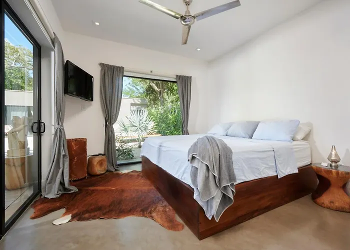 Villa Ethir *